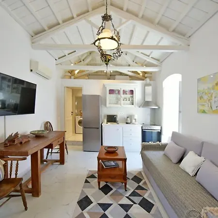 A Sea-licious Vacation - Chic & Style In Hydra Hydra (Saronic Islands)