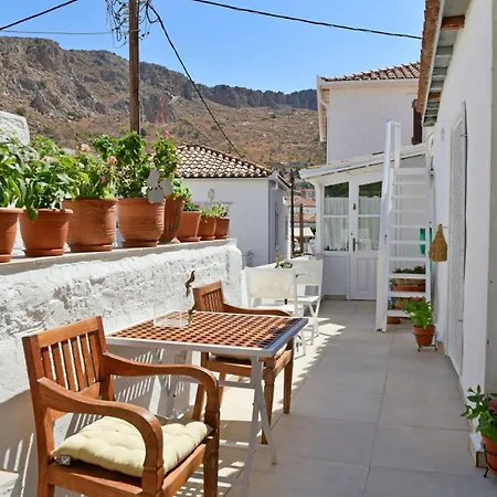 A Sea-licious Vacation - Chic & Style In Hydra Holiday home *